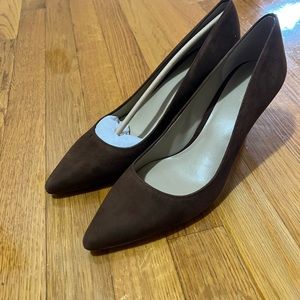 Brown suede Ann Taylor heels